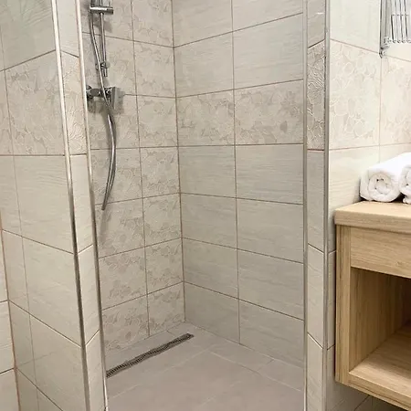 Gesztenye Panzió *