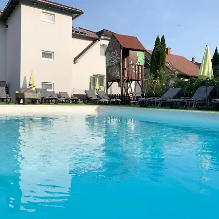 Gesztenye Panzio Bed & Breakfast Zalakaros